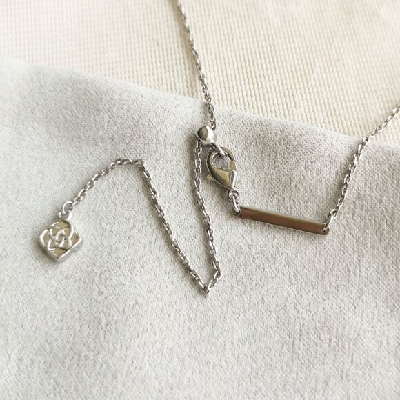 Kendra Scott Football Orange Goldstone Silver Short Pendant Necklace NEW - Picture 4 of 4